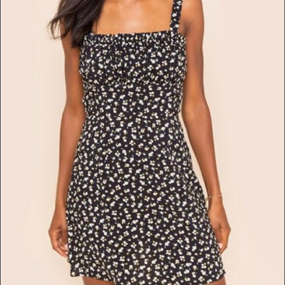 ✨ Gemma Ditsy Floral Mini Dress✨ - Picture 2 of 5